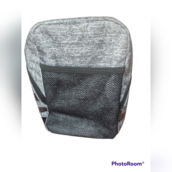 Adidas - Santiago gray with signature stripes insulated lunch bag - Picture 2 of 9